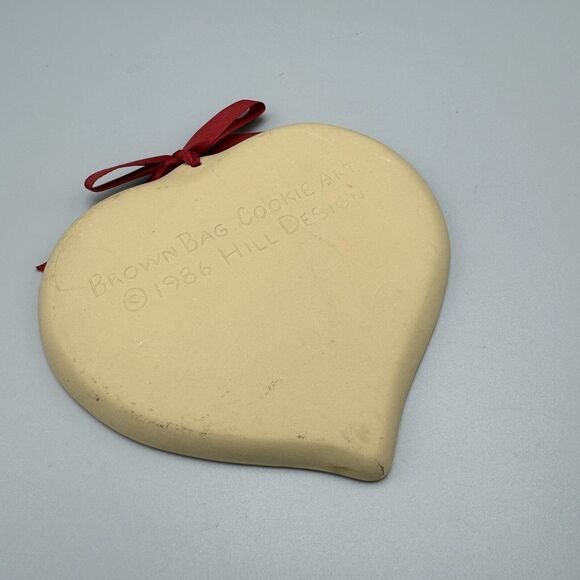Vtg Brown Bag Cookie Art 1986 Heart Shape Tulip Heart Design Cookie Pottery Mold - Picture 3 of 7